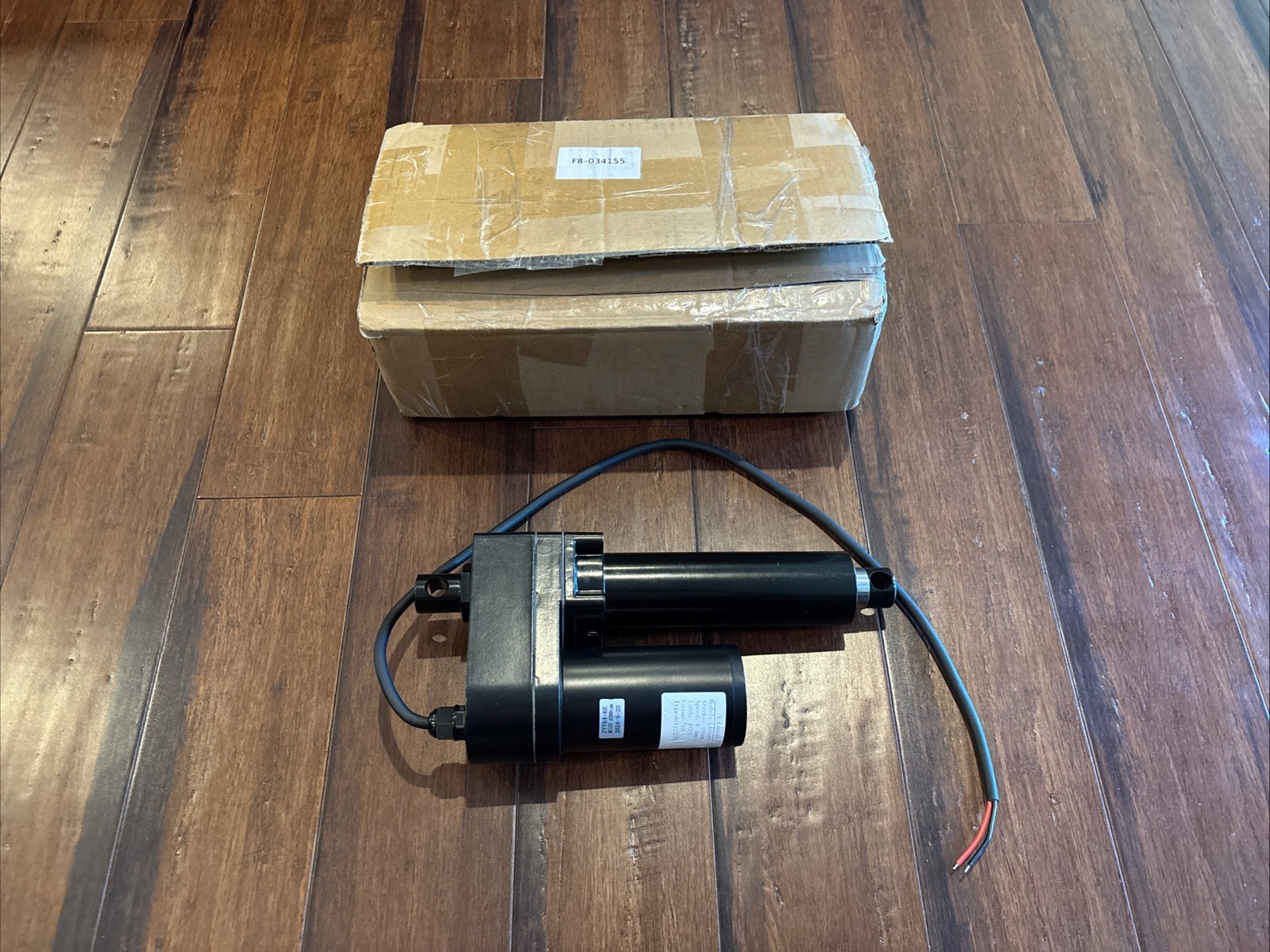 Industrial Duty Linear Actuator 4in 100mm Stroke | 12V DC | 8.5mm/s | 7000N Load