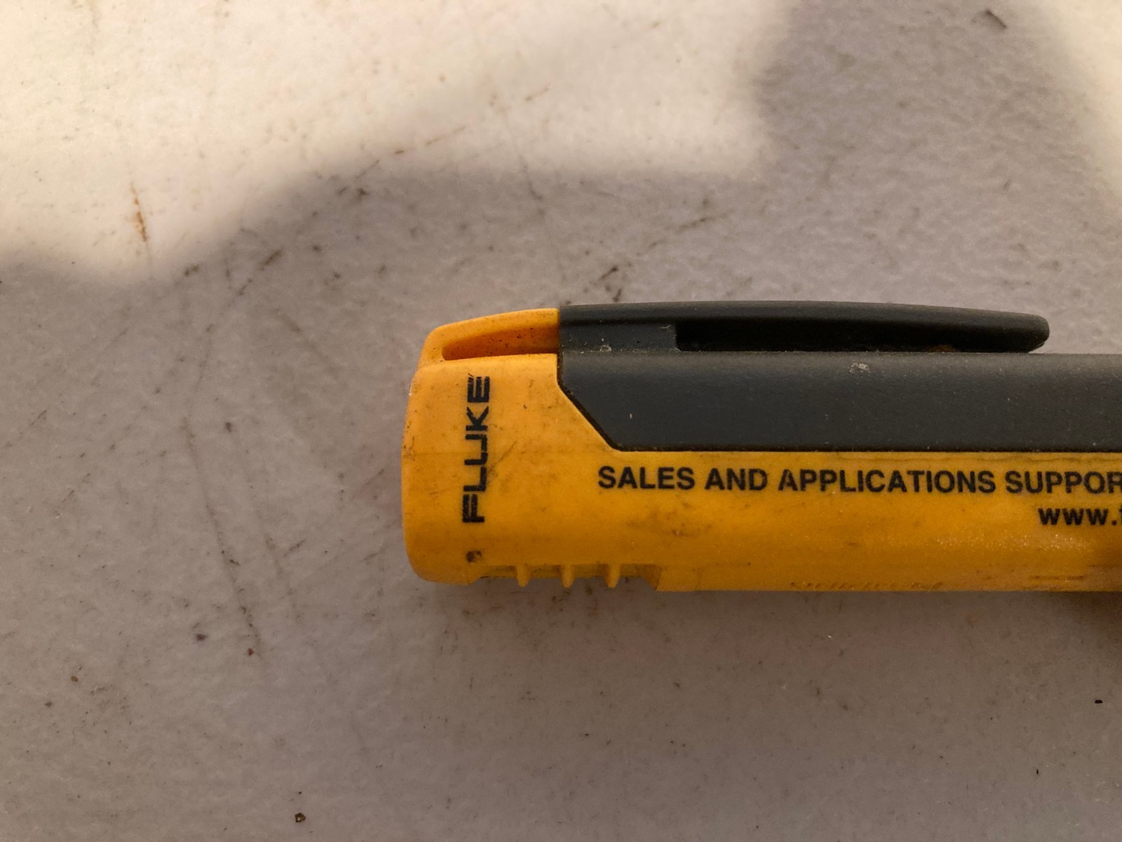 Fluke 1 AC-C2 II VoltAlert Non-contact 90~1000V AC Voltage Detector Tester