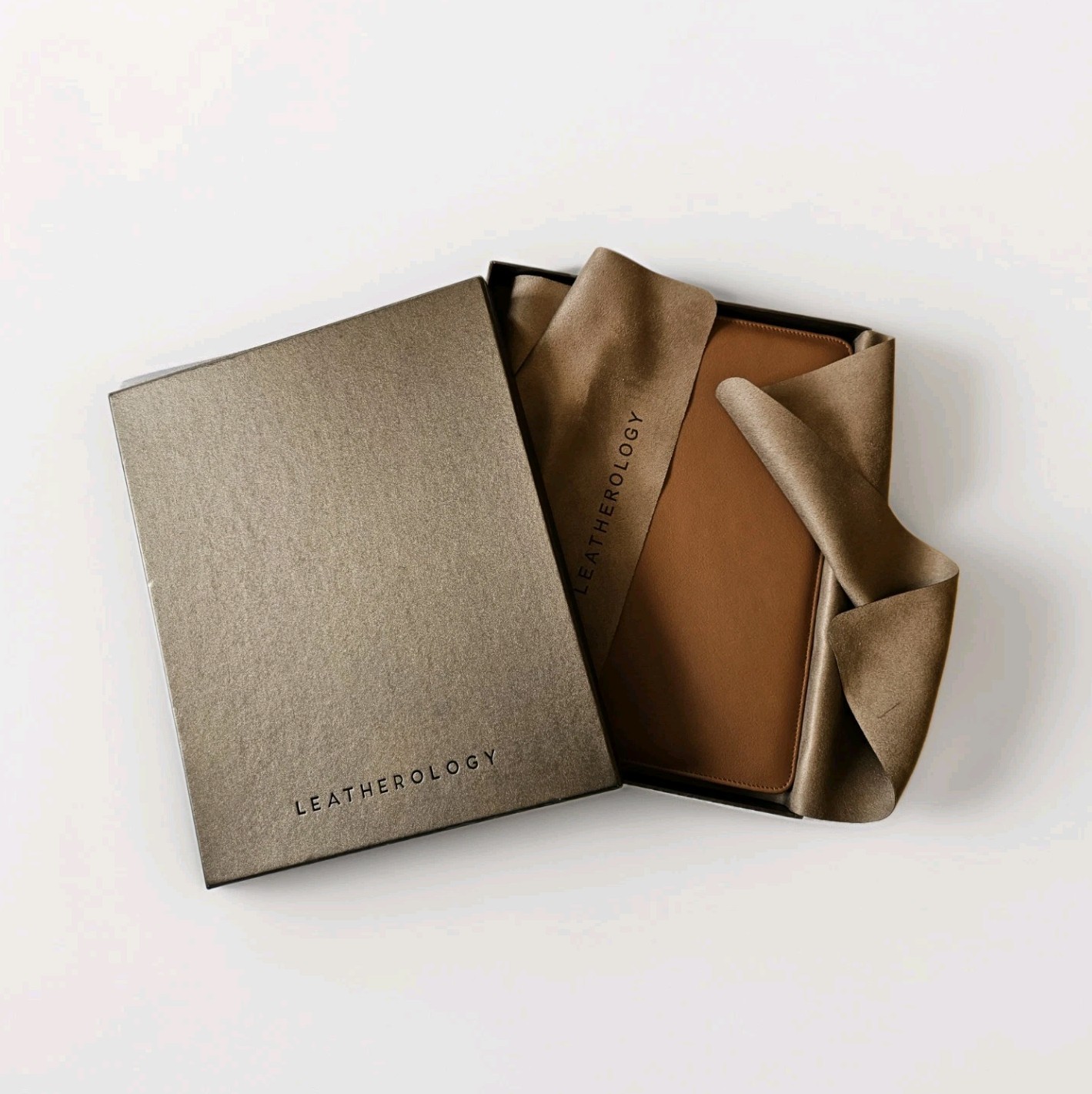 NEW LEATHEROLOGY Cognac Brown Padfolio Full Grain Leather Professional Organizer