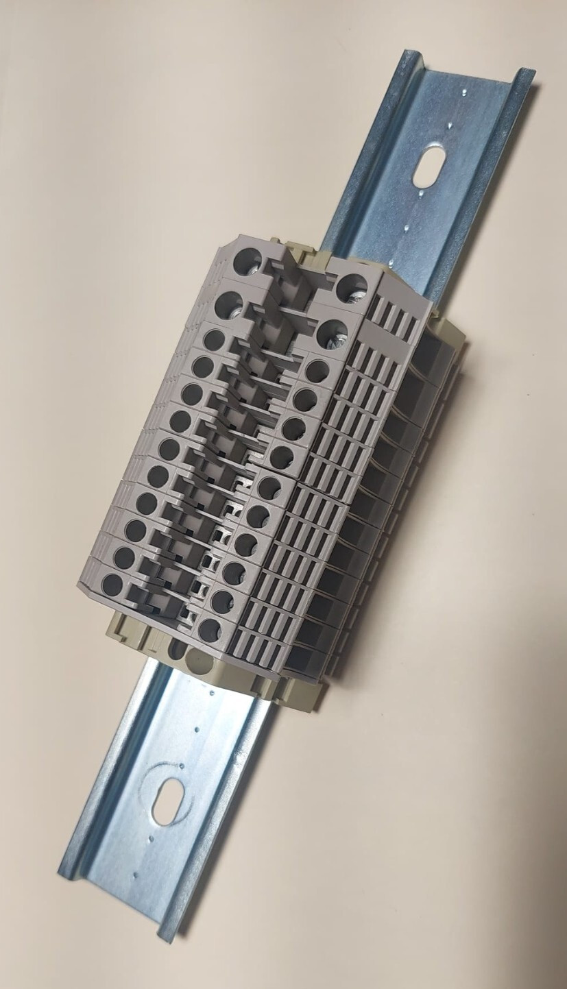Assembly 10x 600V 10-20AWG 24A + 2x 6-16AWG 65A Connec DIN Rail Term Blocks P9