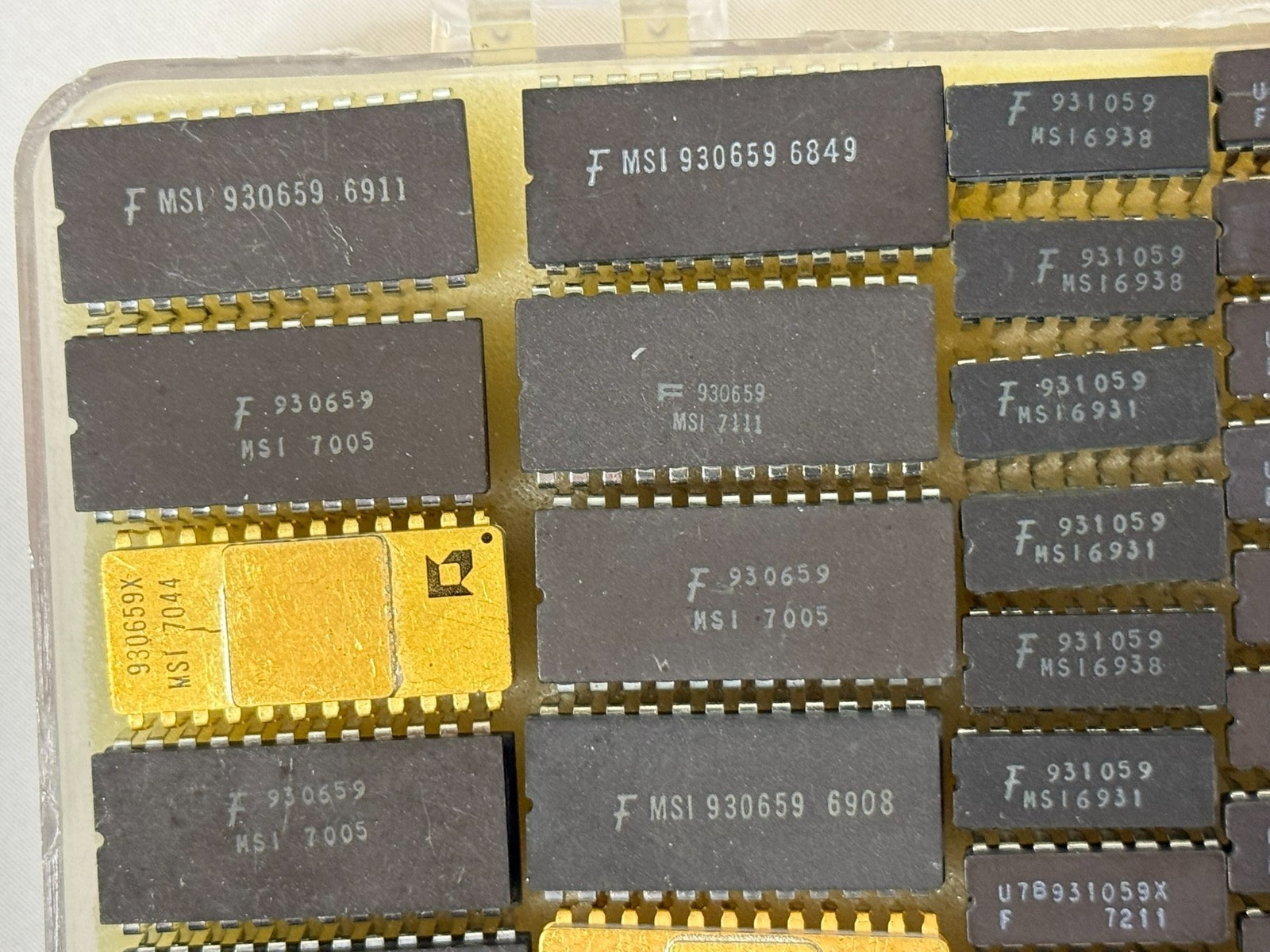 Vintage Fairchild MSI TTL IC Chip Lot Gold Ceramic & DIP Logic ICs w/ Storage