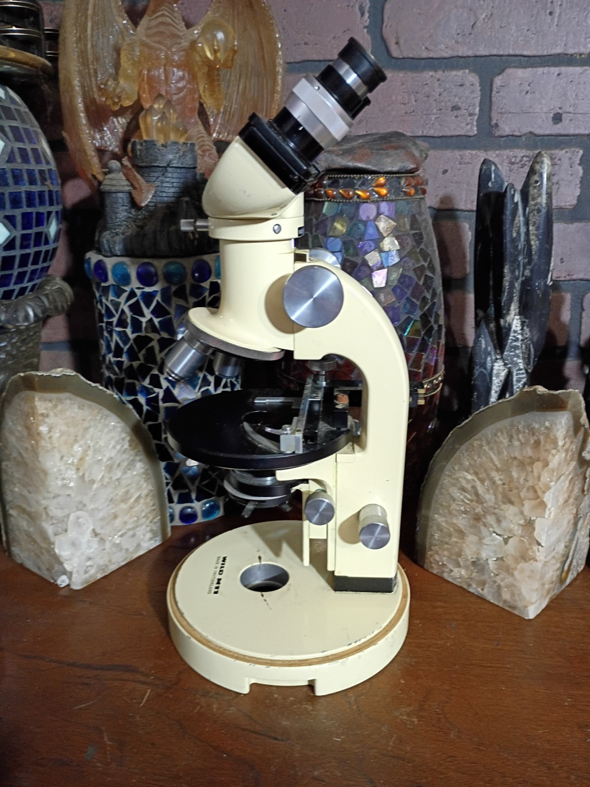 Vintage Wild Heerbrugg M11 Bino Microscope Switzerland Vintage 2 Objectives Nice