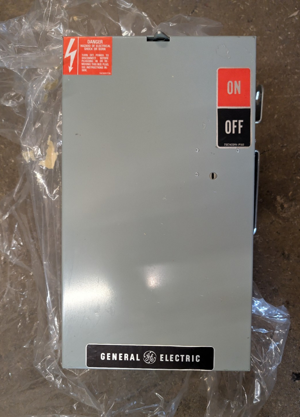 New GENERAL ELECTRIC 75C142442G85, 30 AMP, 600 VOLT, 3P3W Armor Clad Buss Plug