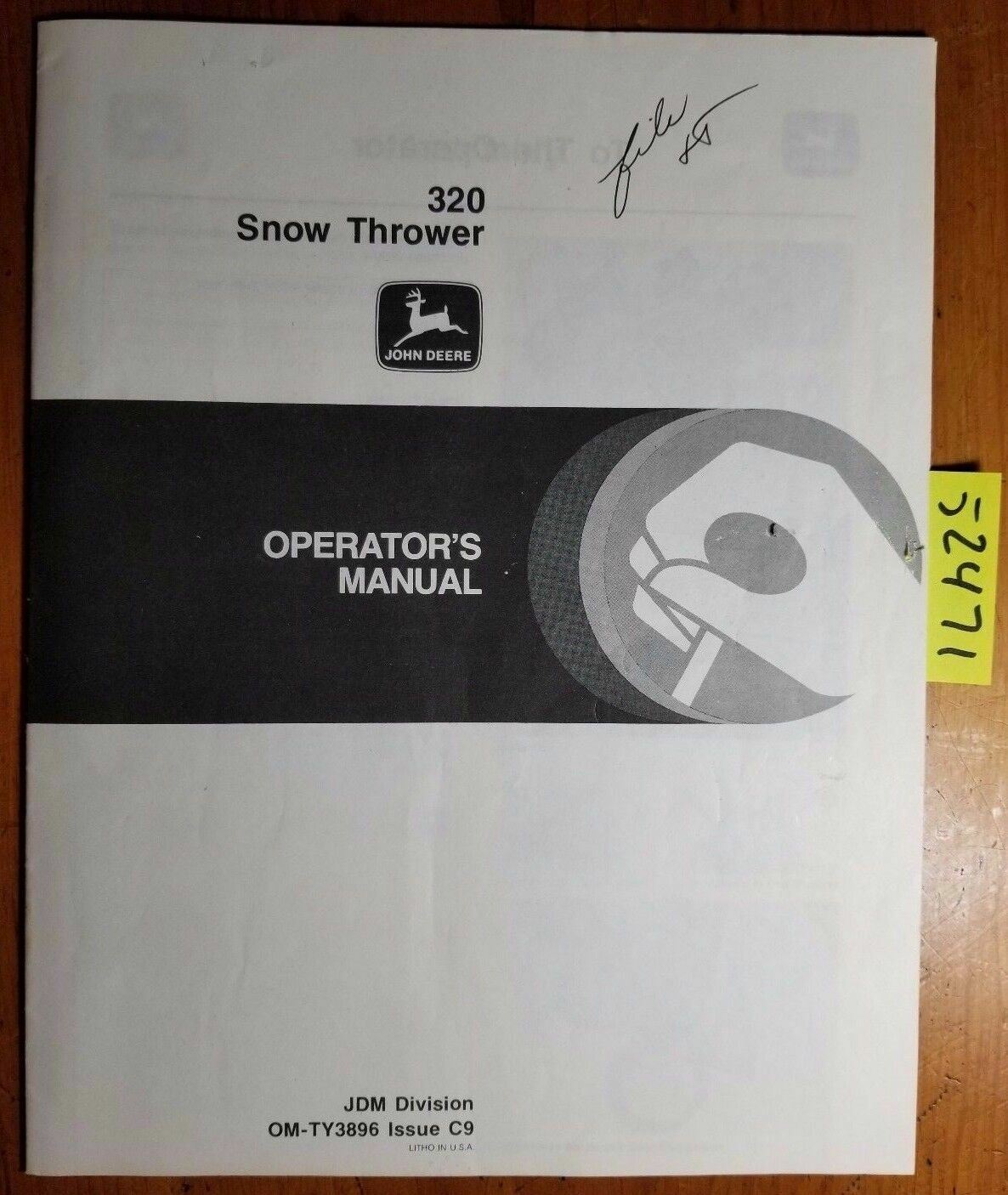 John Deere 320 Snow Thrower S/N -44999 Owner Operator’s Manual OM-TY3896 C9 3/79