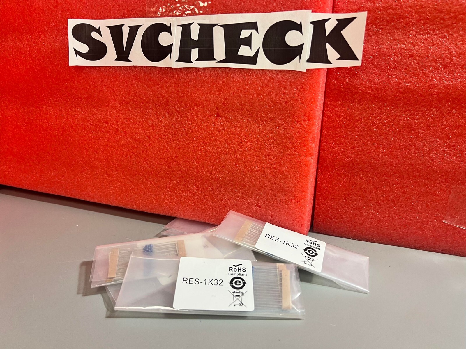 Pack of 32 OHM RES-1K32 Resistors