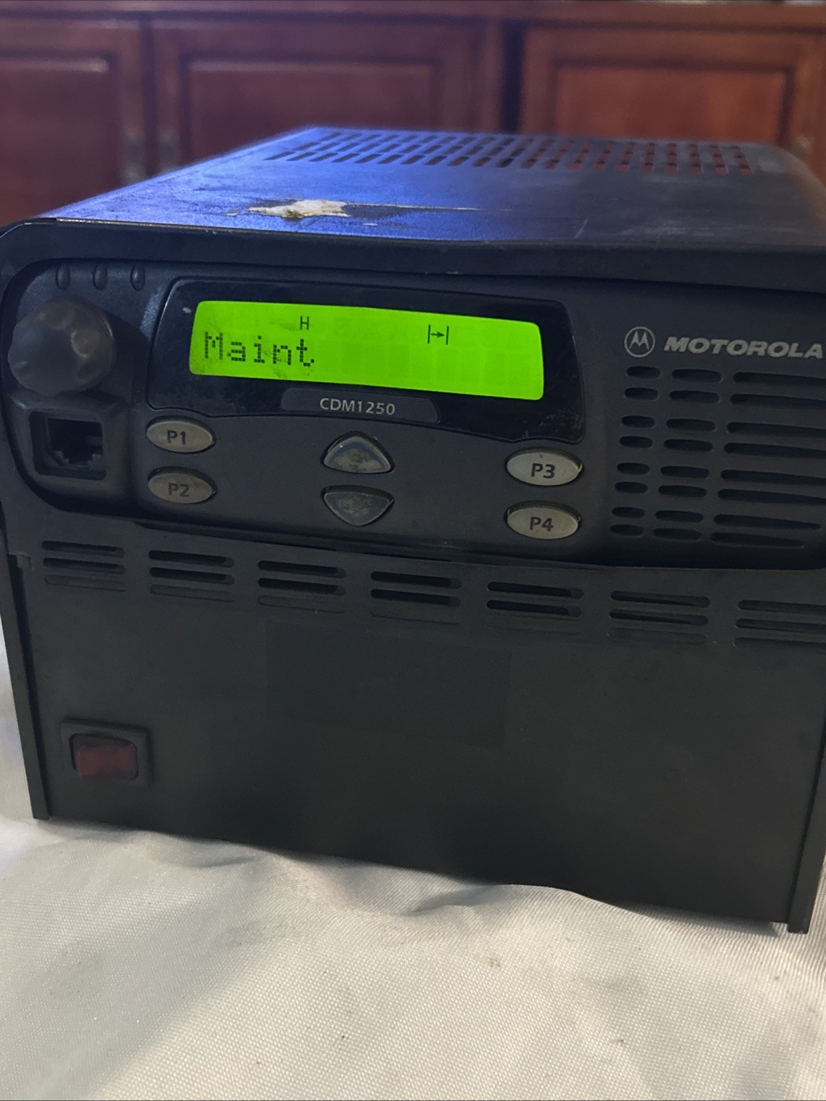 Motorola CDM1250 Two Way Radio & Ashtron SL-15CDM Base