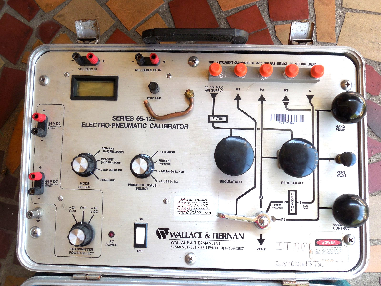 Wallace & Tiernan 65-125 Electro-Pneumatic Calibrator Turns On Otherwise Untest