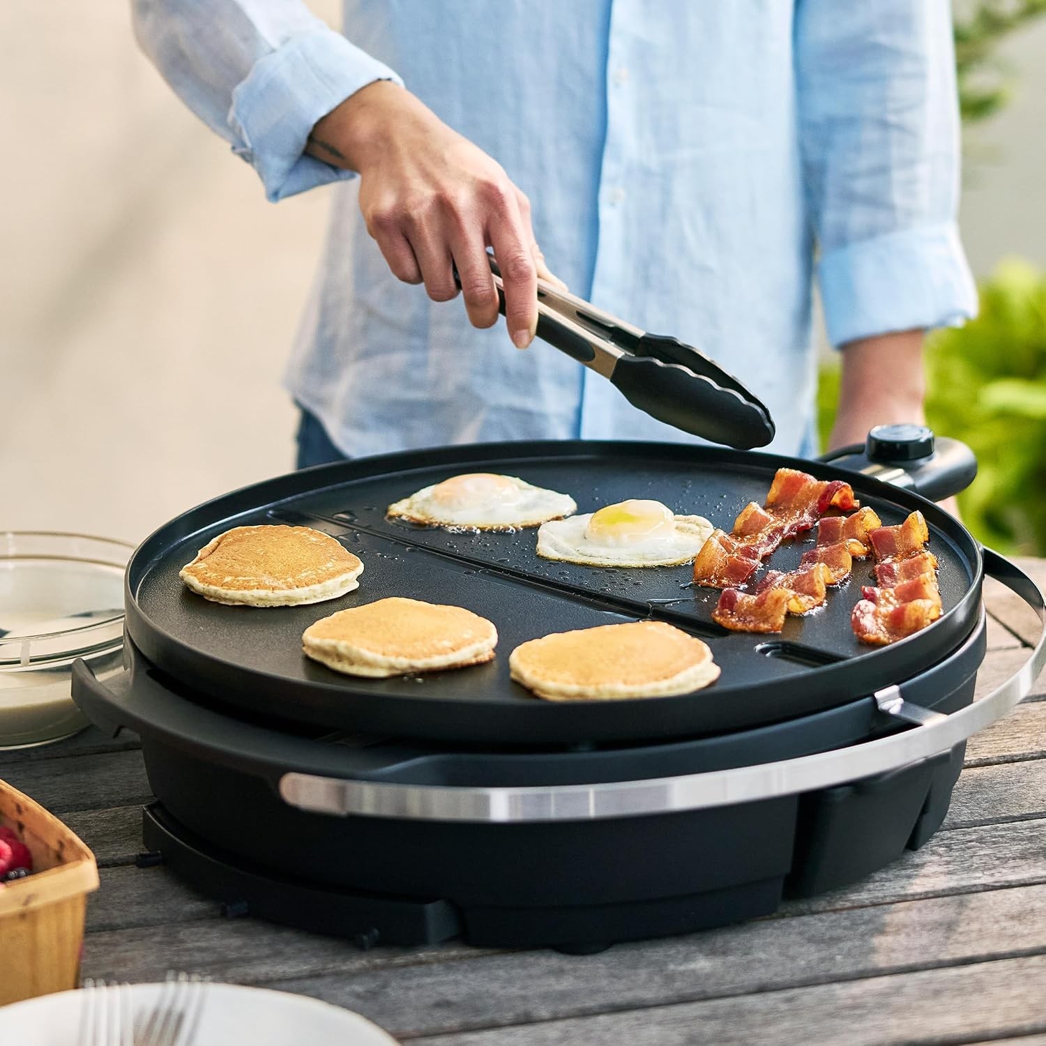 2-in-1 Portable Indoor & Outdoor Standing Electric Grill & Griddle,Cinnamon
