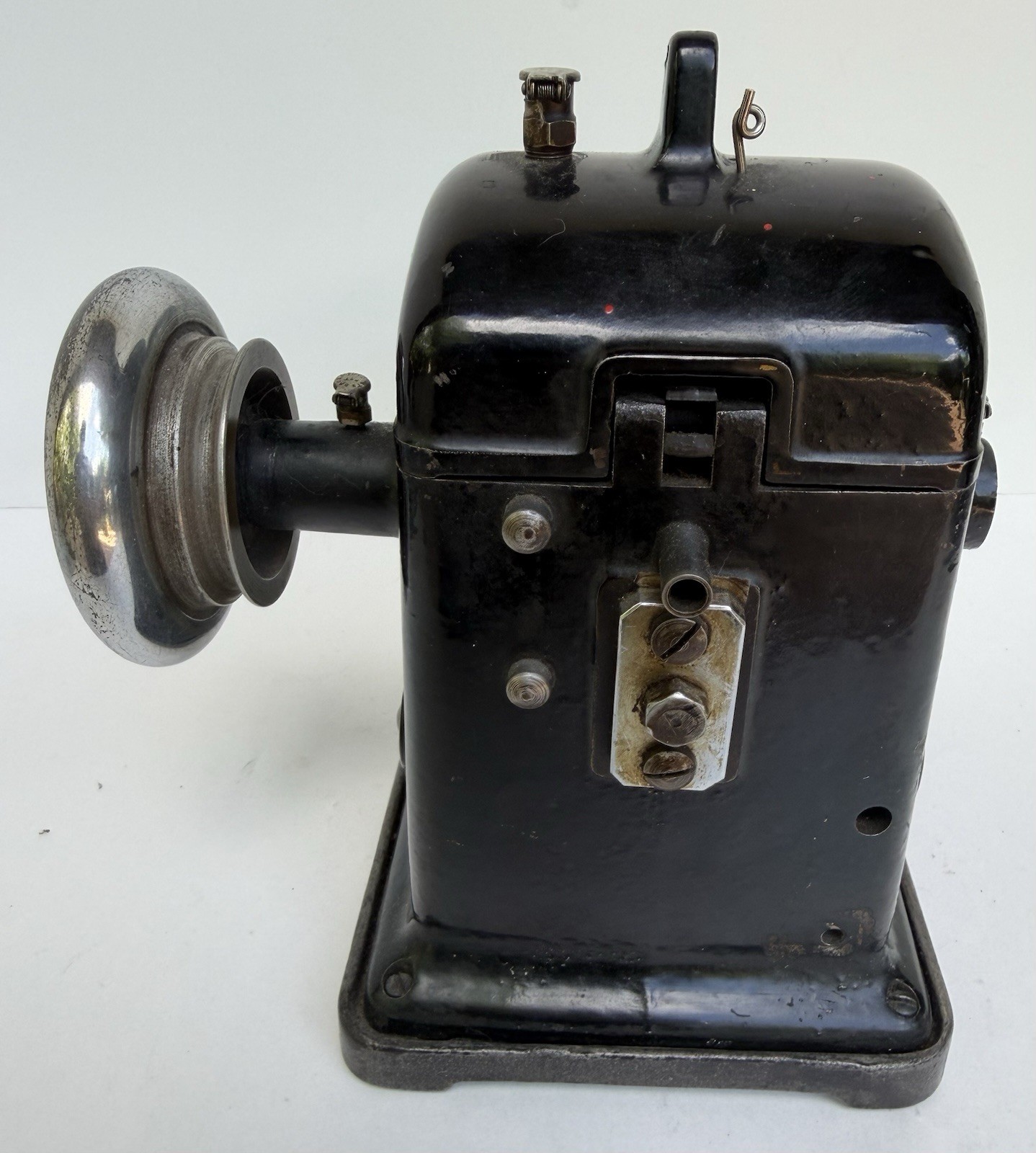 Antique Bonis Never-Stop Fur Sewing Machine Made in USA