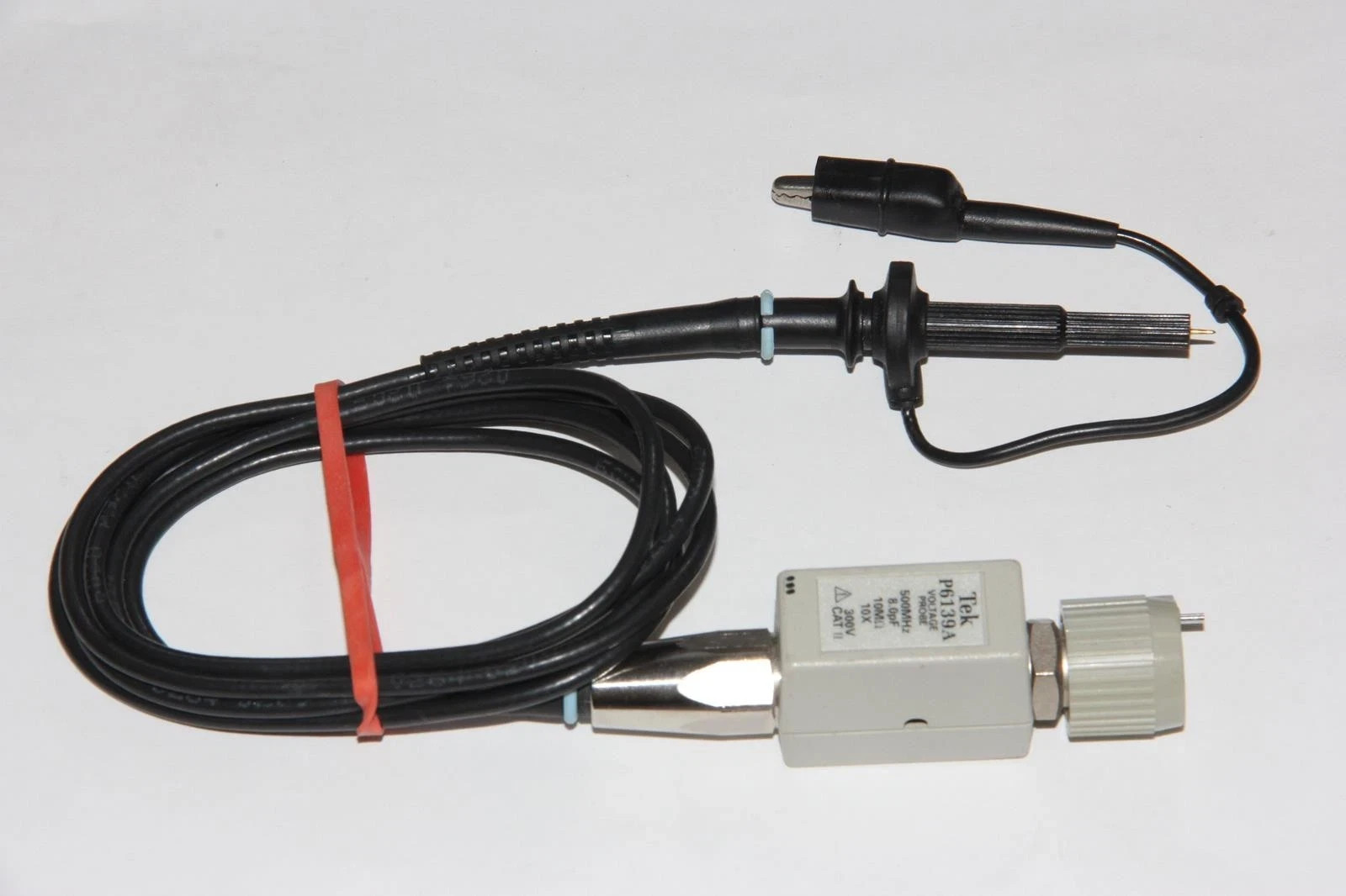 Tektronix Tek P6139A Passive Voltage Probe 500MHz 8.0pF 10M Ohms 10X 1.3M 300v