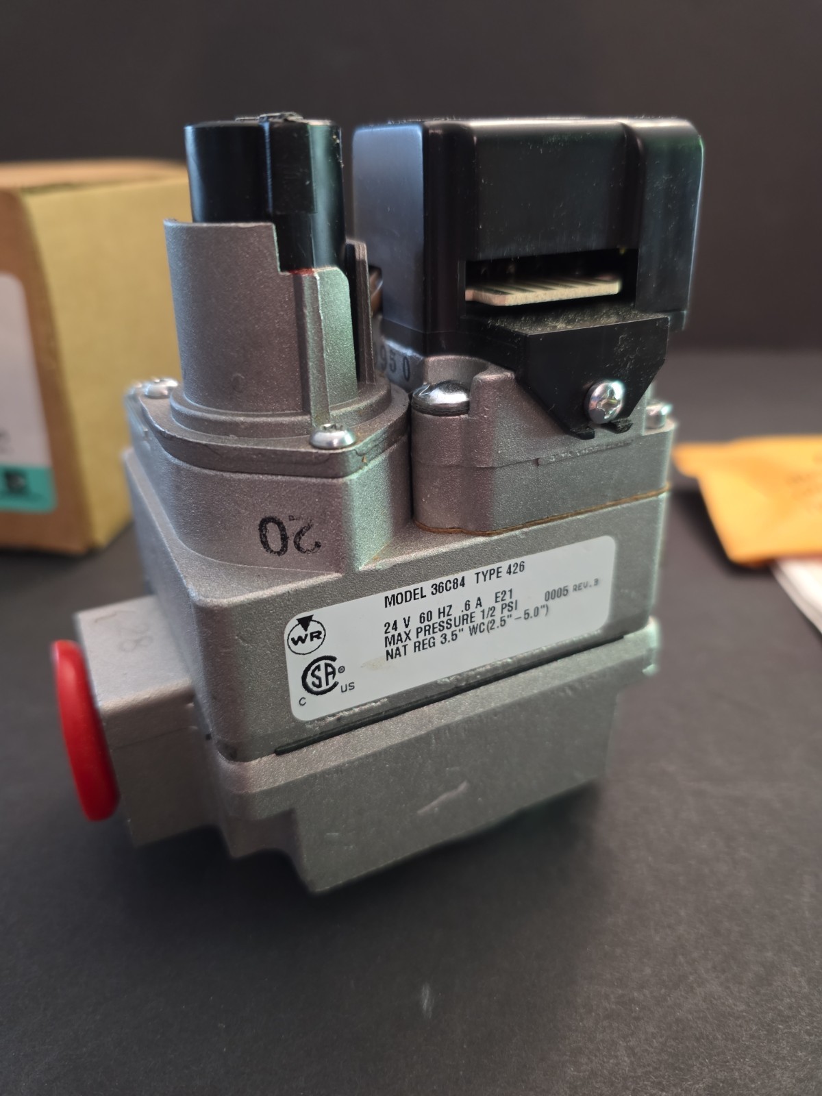 White Rodgers Emerson 36C84 Type 426 Gas Manifold Valve 36C84-426 24v 60hz 0.6a