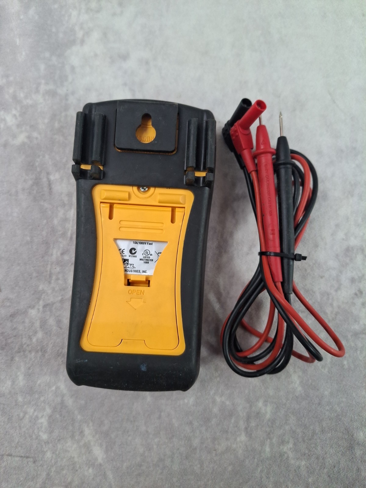 Ideal 61-340 Multimeter Voltmeter Cat III – Handheld – with Probe Test Leads