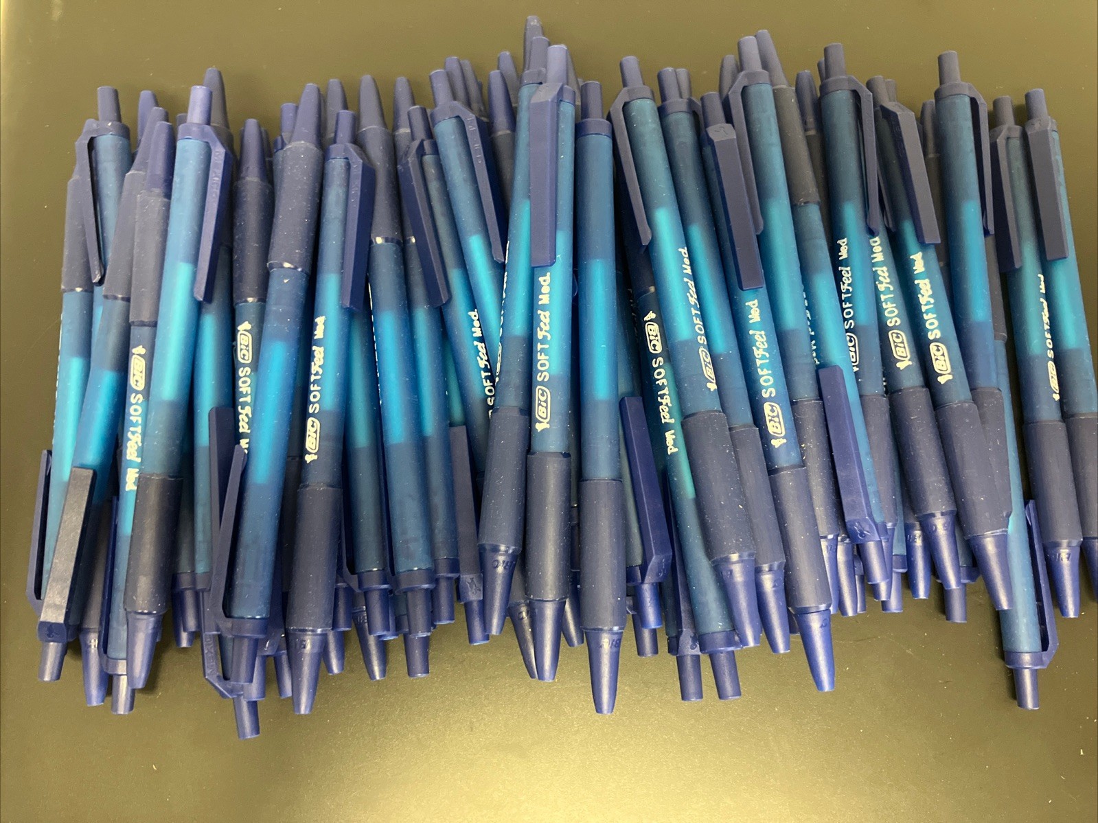 100-CT BIC Soft Feel Retractable Ball Point Pen Medium, Blue Ink