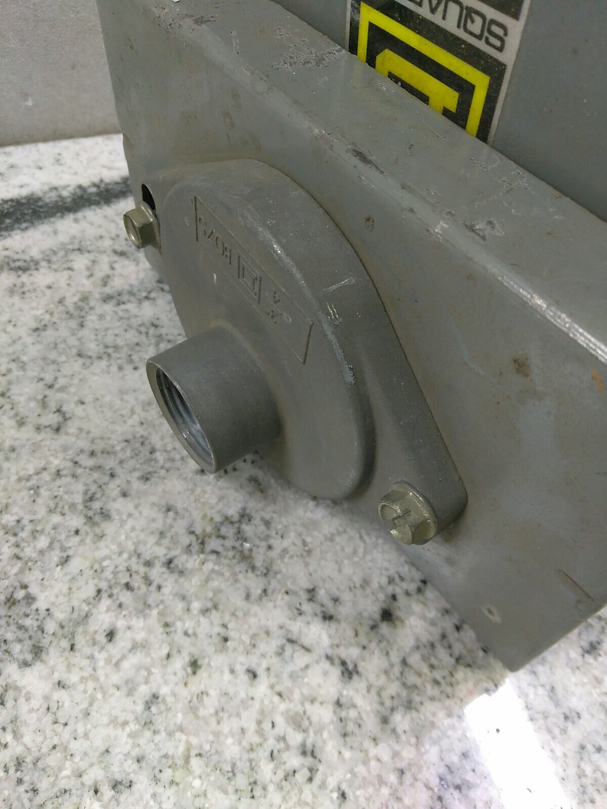 Square D D221NRB SER E3 Disconnect 30A 240VA SAFETY Switch TYPE 3R (BMBS-2B