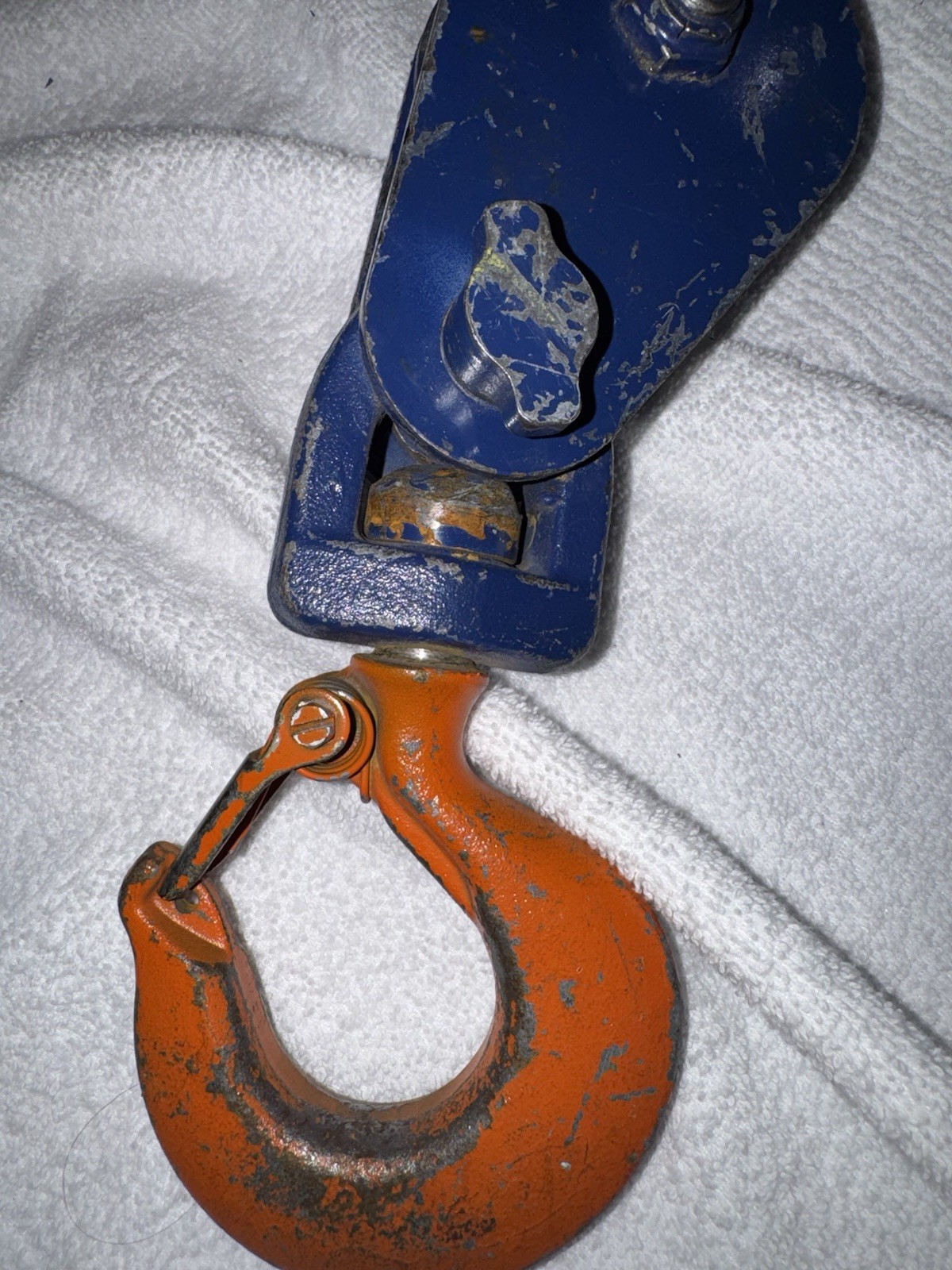 Crosby McKissick 418 snatch block with swivel Hook