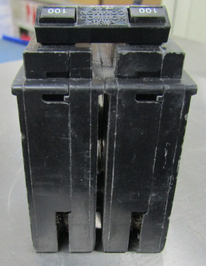 😍 SQUARE D 100 A CIRCUIT BREAKER 120/240 V 2 POLE PLUG IN 10KA TYPE HOM HOM2100