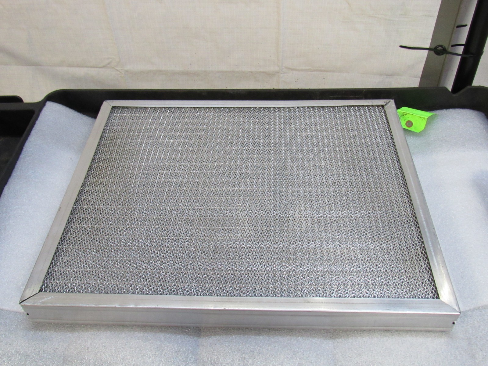 No Name Aluminum Mesh Filter 24X20X2 New