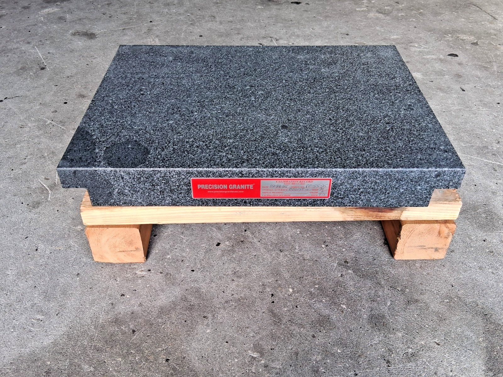 Precision Granite Inspection Surface Plate 18″ Wide 24″ Long 3″ Thick 01940527