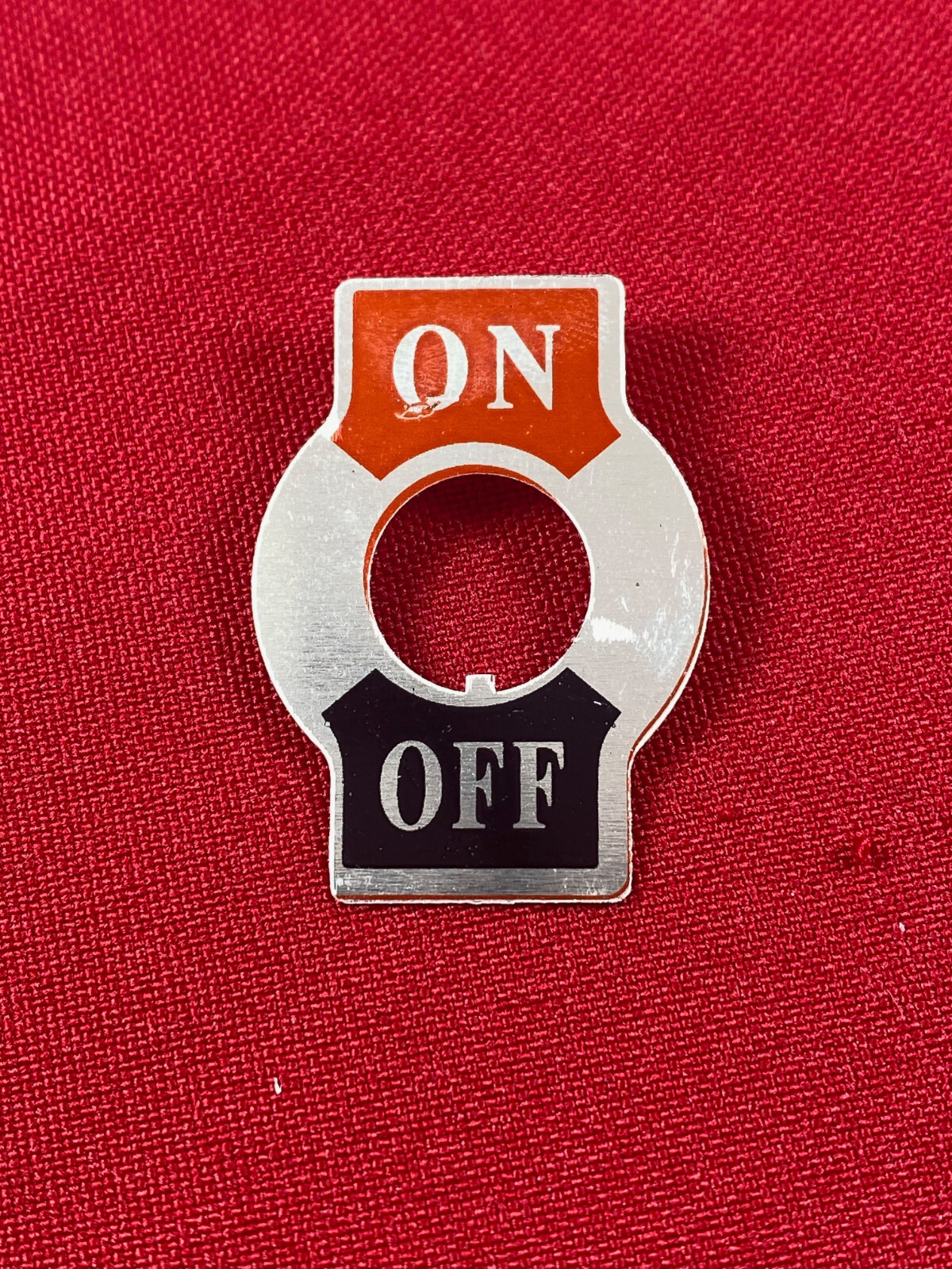 E10TA301 Black/Gray/Red On/Off Markings Aluminum Toggle Switch Plate