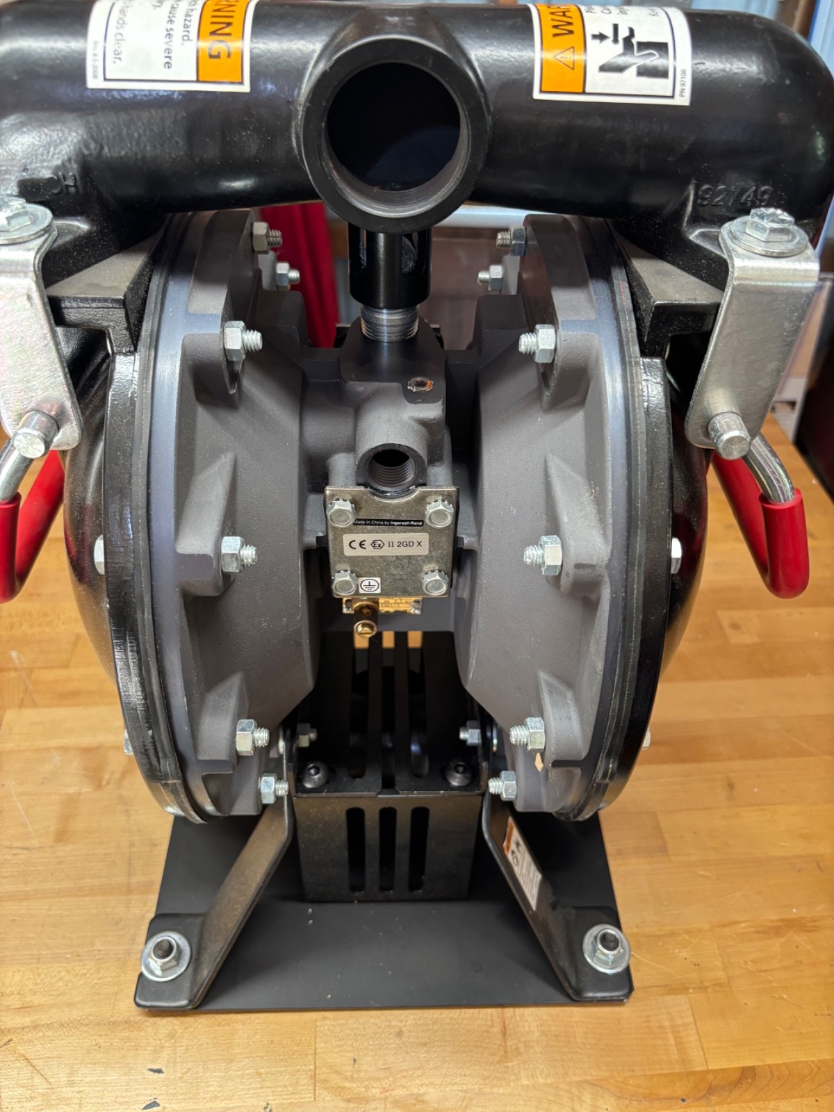 Aro 66M150-122-C Double Diaphragm Pump, Aluminum, Air Operated, Nitrile, 80 Gpm
