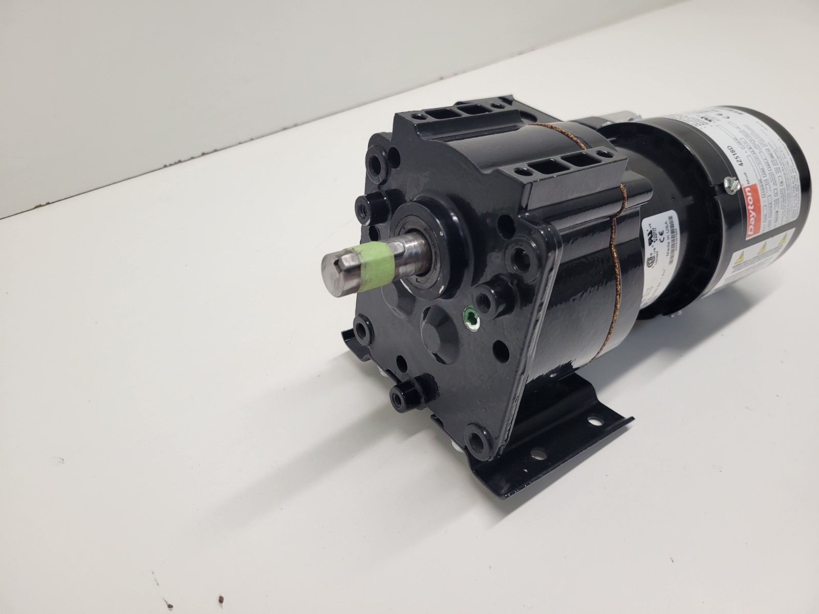 NEW OLD STOCK! DAYTON 1/15HP 115/230V 107:1 AC GEARMOTOR 4Z518D