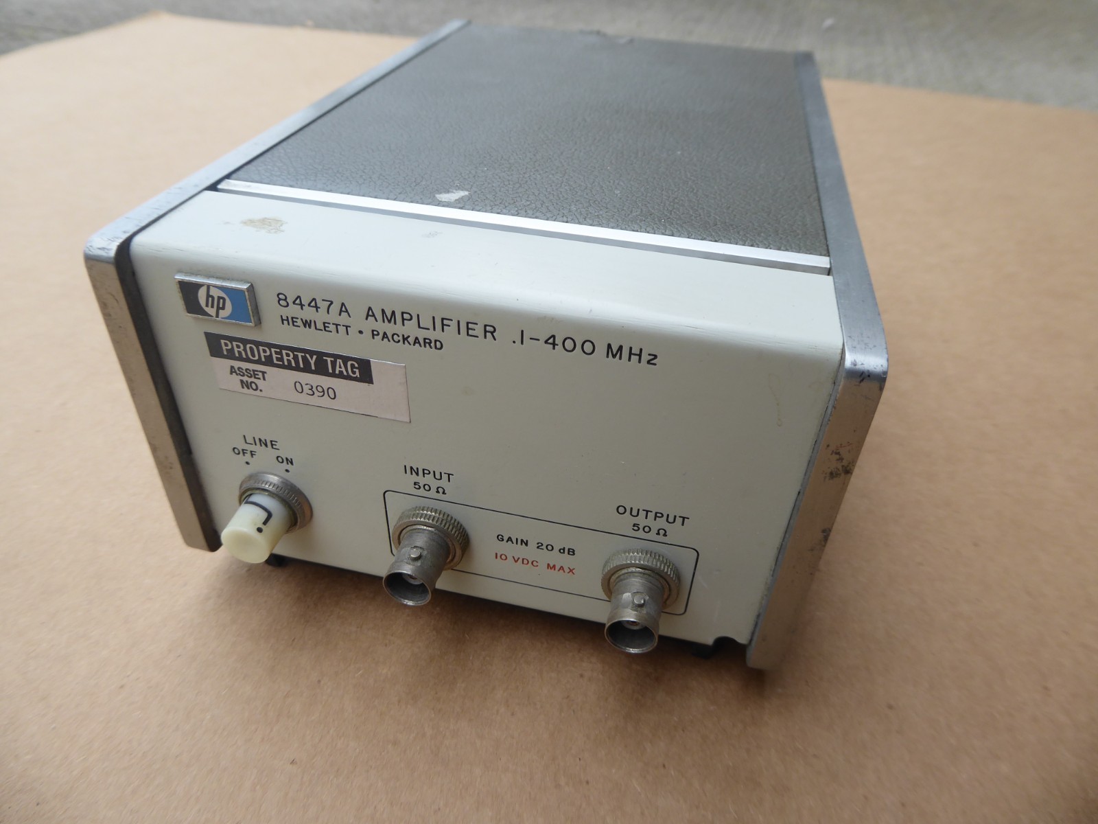 Hewlett-Packard 8447A Broadband Low-Noise RF Amplifier 0.1 – 400 MHz, HP, Amp