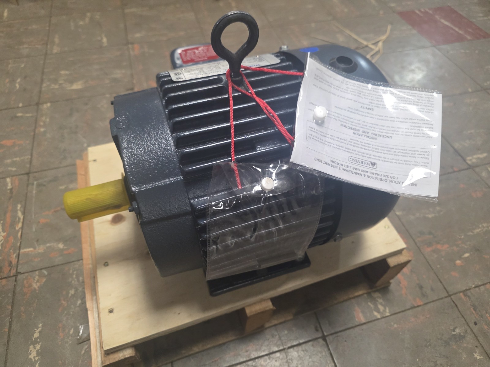 Marathon Cat. GT1009 Electric Motor 3hp 3ph 3532 RPM 182T Fr. Inverter Duty