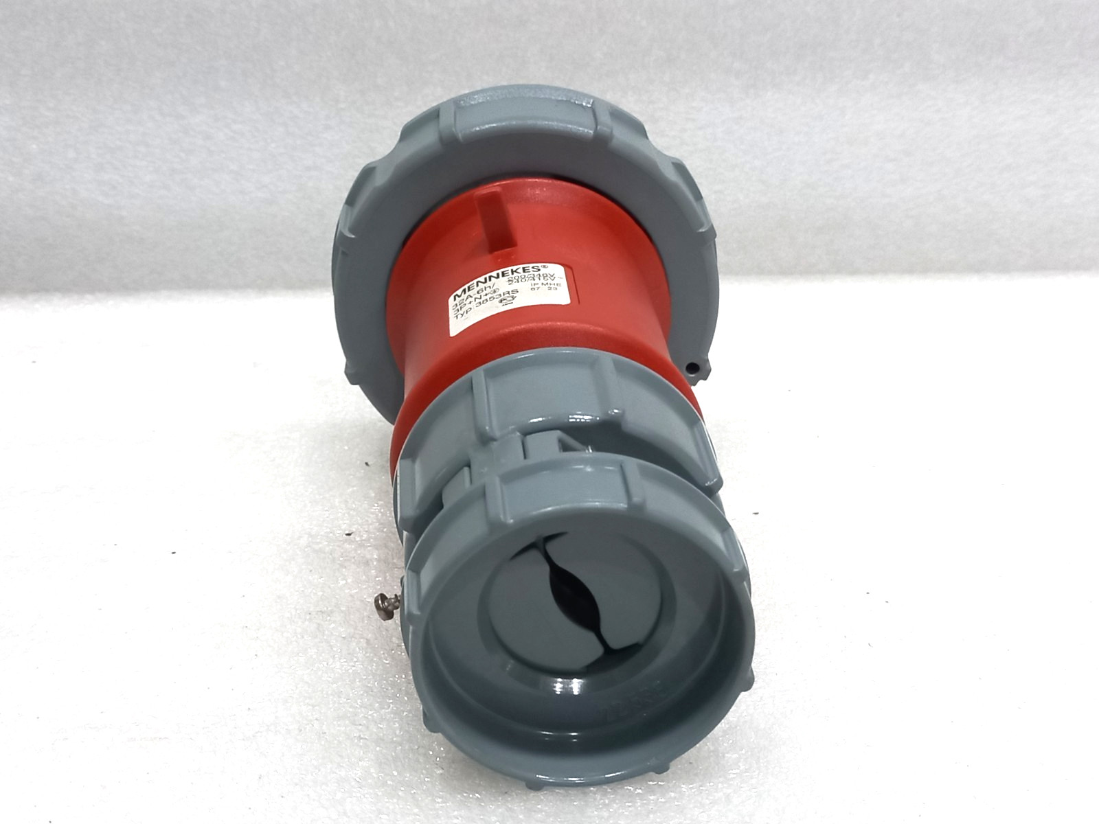 Mennekes 3853RS Power Plug 32A-6h 3P+N+E 200/346V~ 240/415V~