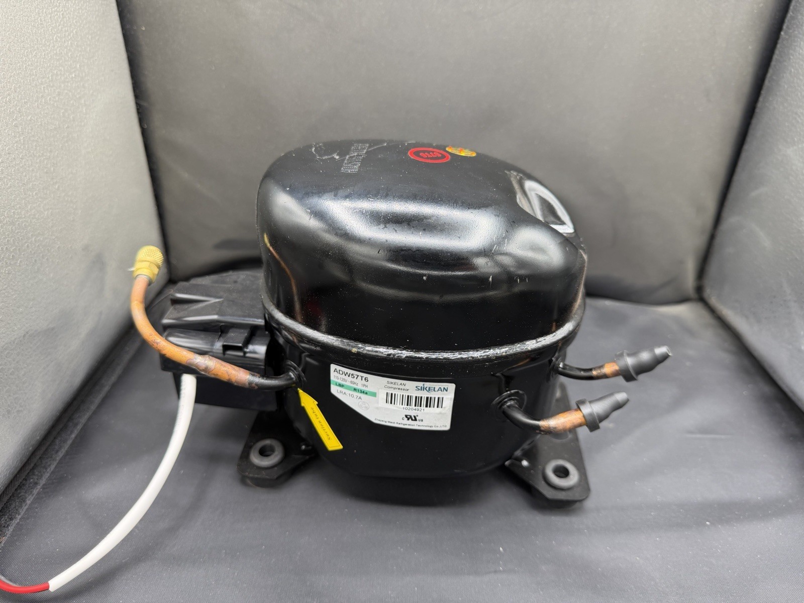 SIKELAN ADW57T6 REFRIGERATION COMPRESSOR 1/4 HP 546BTU 110-120V R134A 50-60HZ