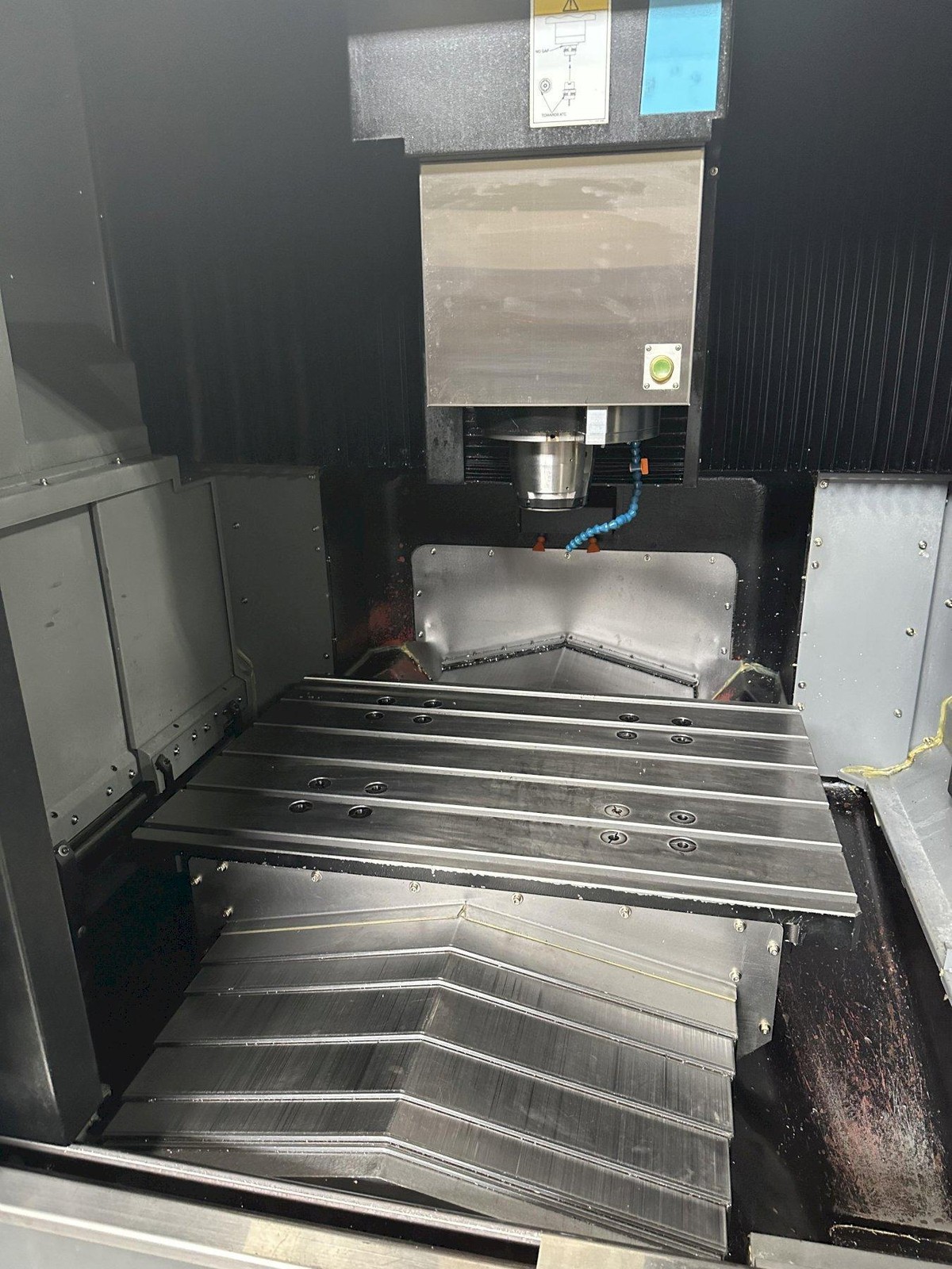 Hurco BX40i CNC Vertical Machining Center, WinMax CNC, 41″ x 27″ ,New 2019