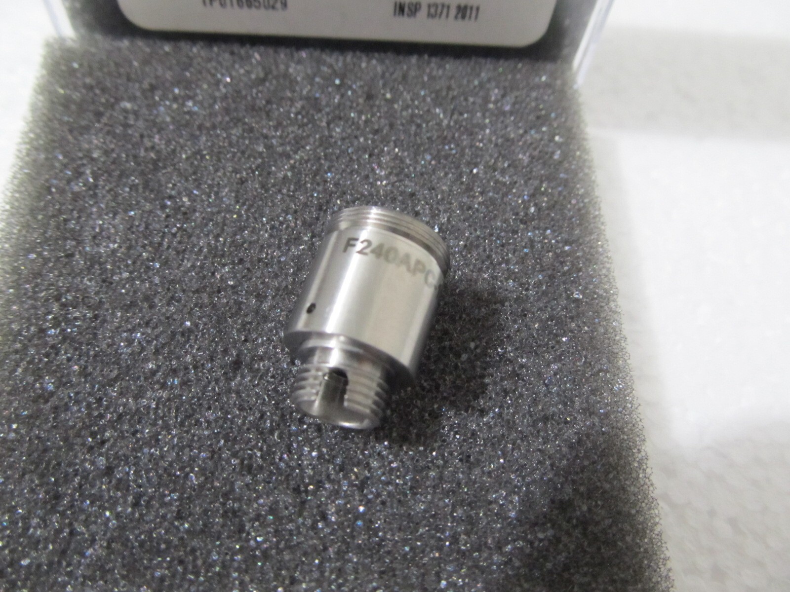 THORLABS 1064 nm, f = 8.07 mm, NA = 0.50 FC/APC Fiber Collimation Pkg. F240APC