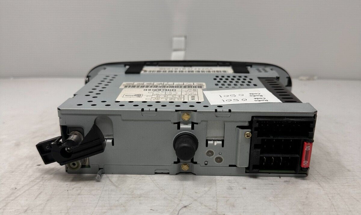 OEM VW VOLKSWAGEN AM FM CD RADIO 1C0035196BFX WITH FREE SHIPPING