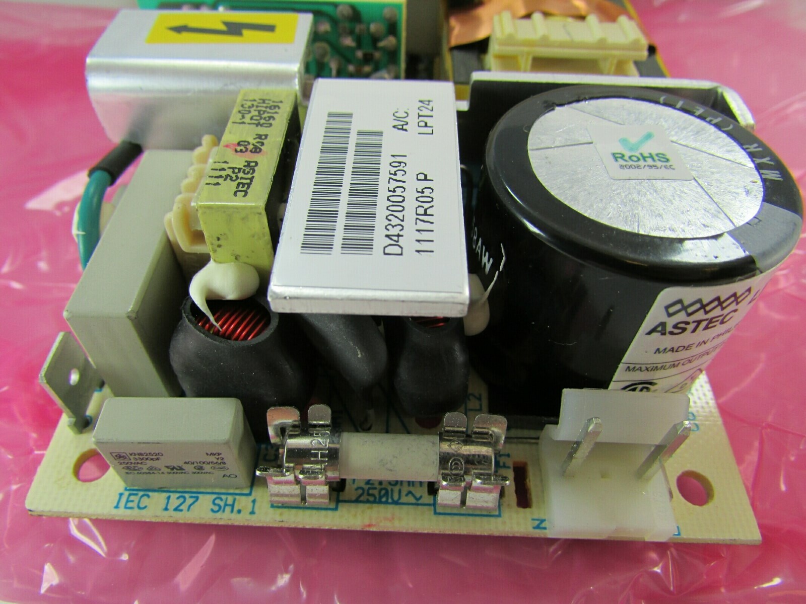 New Artesyn 40W Switching Power Supplies 85 – 264 VAC In, 5 12 -5 VDC Out LPT24
