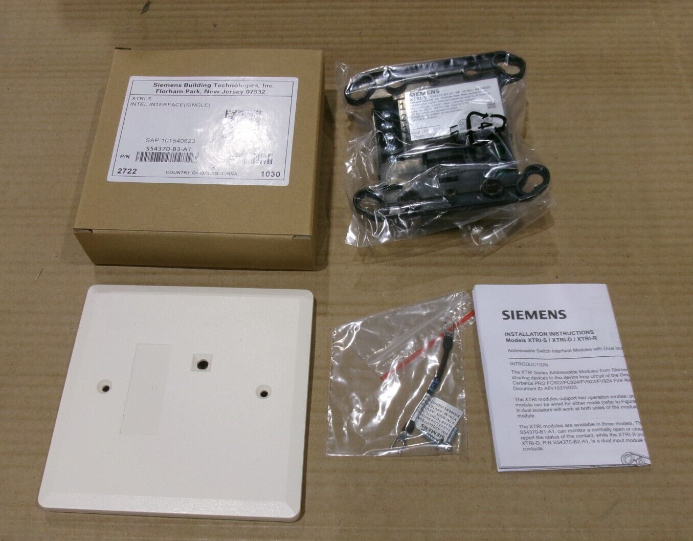 New Siemens XTRI-S Single Intel Interface S54370-B3-A1