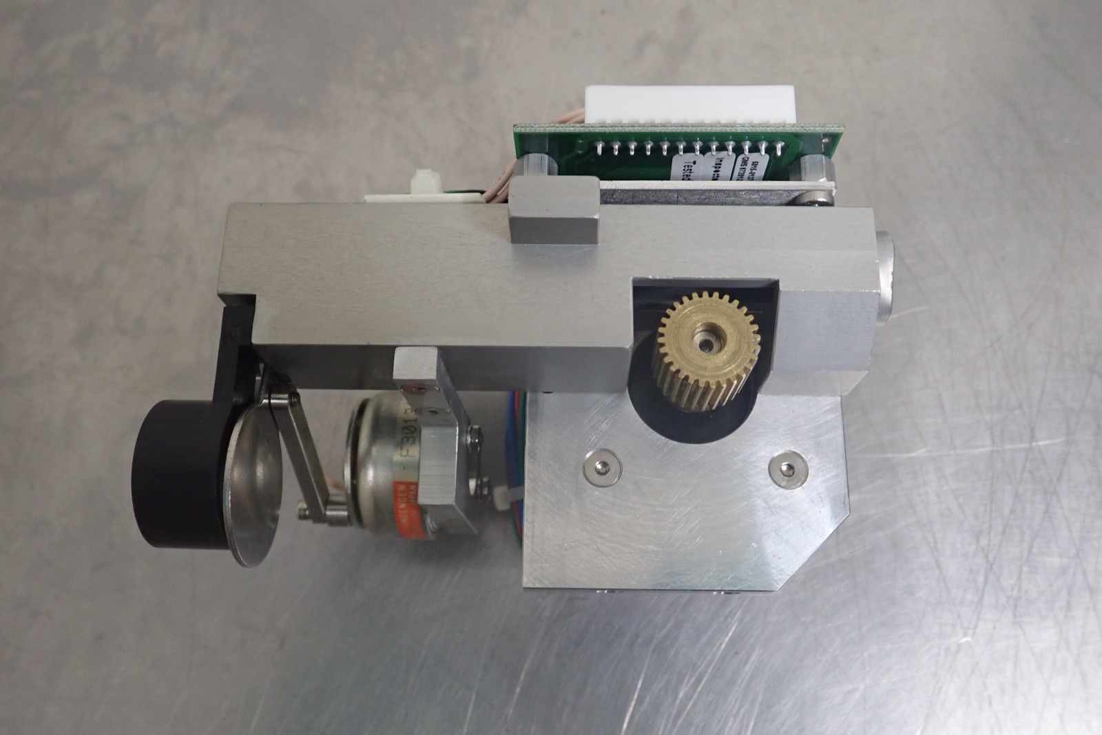 Lin Engineering 4118M-03S-14RO Stepper Motor w/ Varian Agilent 5000-0137 Board