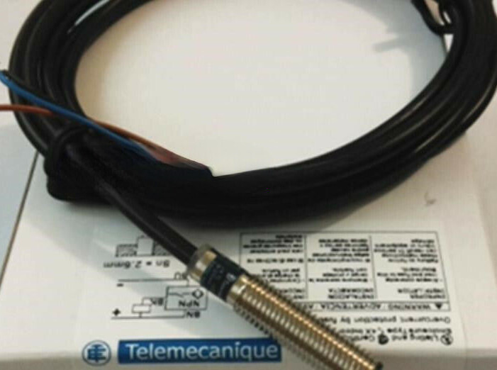 1PCS Original TELEMECANIQUE XS1M30MA230 PROXIMITY SENSOR FAST SHIPPING