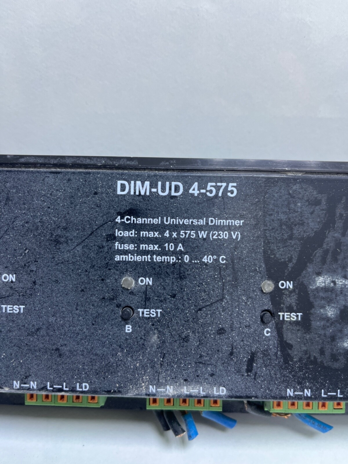 ABB DIM-UD 4-575 / 4- Channel Universal Dimmer 4X575 W 10A