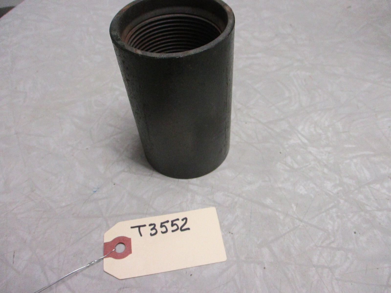 API 5CT EUE Black Tubing Coupling 1.90″ Casing OD Size (2.50″ Cplg OD) 10-Round