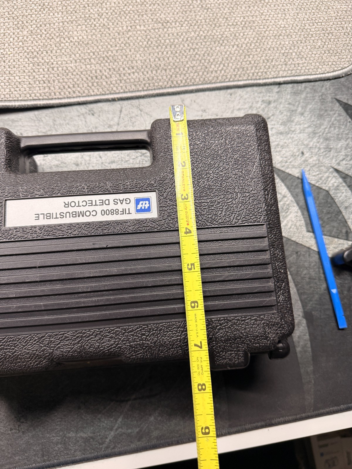 TIF 8800 Combustible Gas Detector w/ Case, Manual, & Power Cord