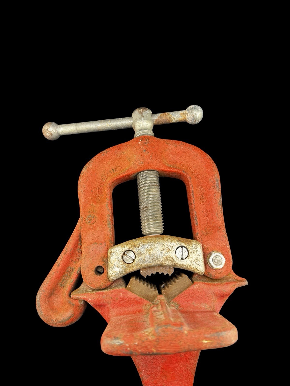 Ridgid No 39 Portable Pipe Vise 1/8″-2 1/2″ Clamp On 40125