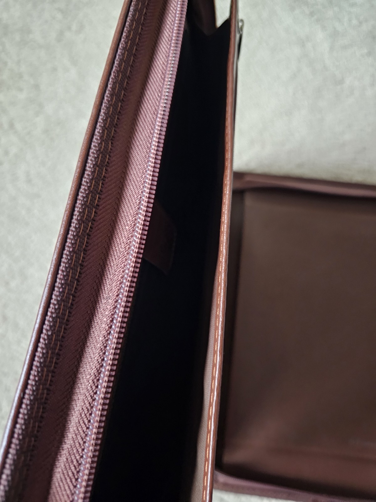 Wundermax Portfolio Binder Zipper Padfolio Vegan Leather Business Organizer