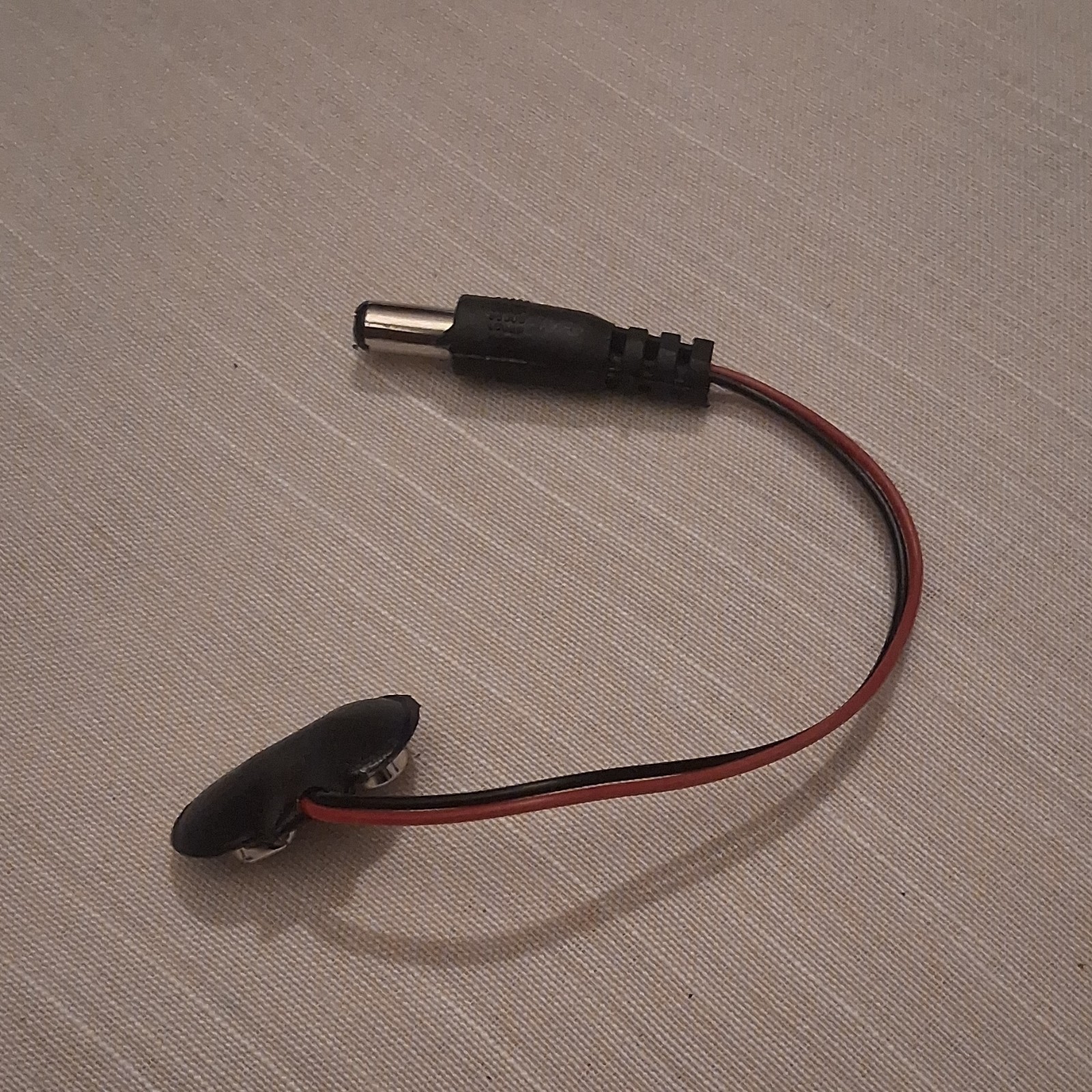 9V Battery Connector Adapter 2-Pin to DC Barrel Plug Black Red Plastic Metal
