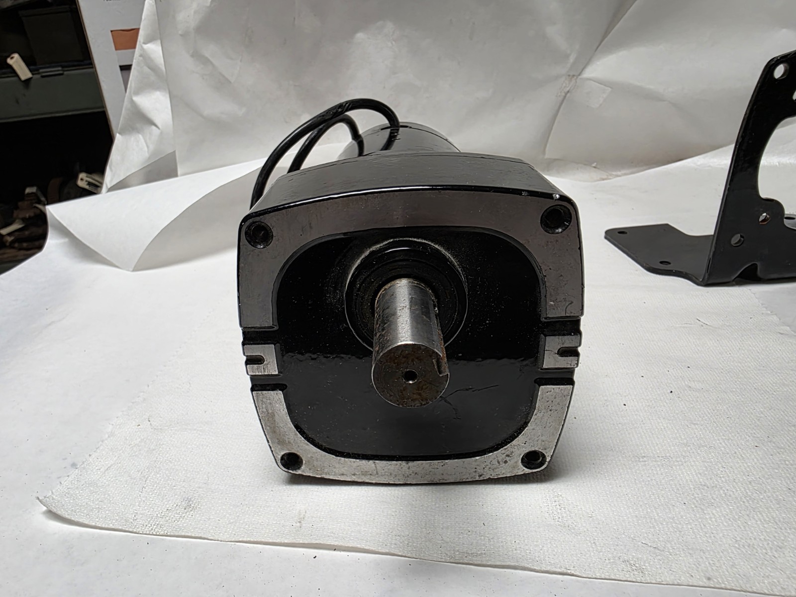Bodine Type 42A5BEPM-FX2, 3/16-3/8hp, 173/250 rpm. 90/130 V. DC Gear Motor 10:1