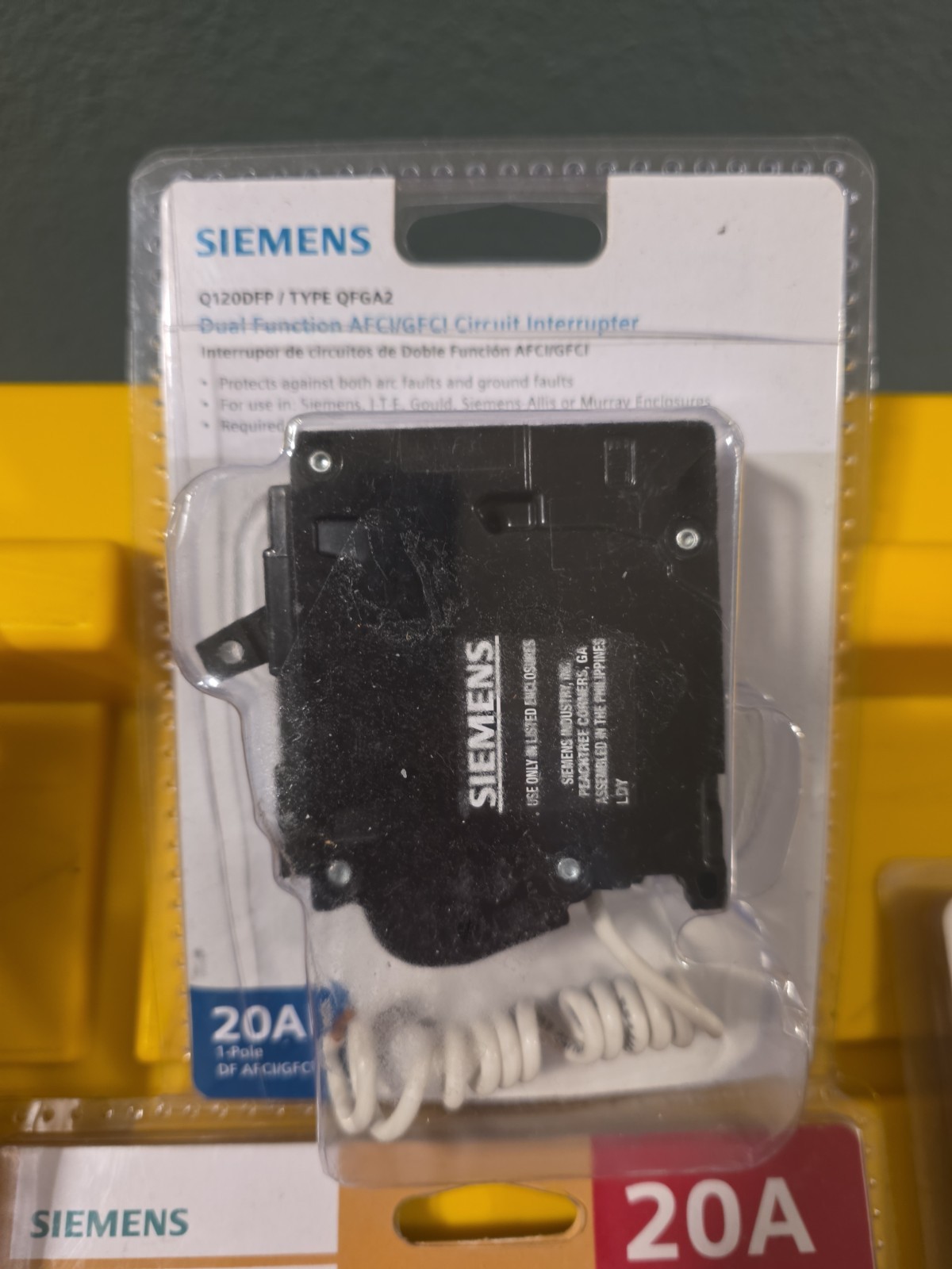 Lot Of 20 AMP Breakers (12) ABB, GE, Siemens