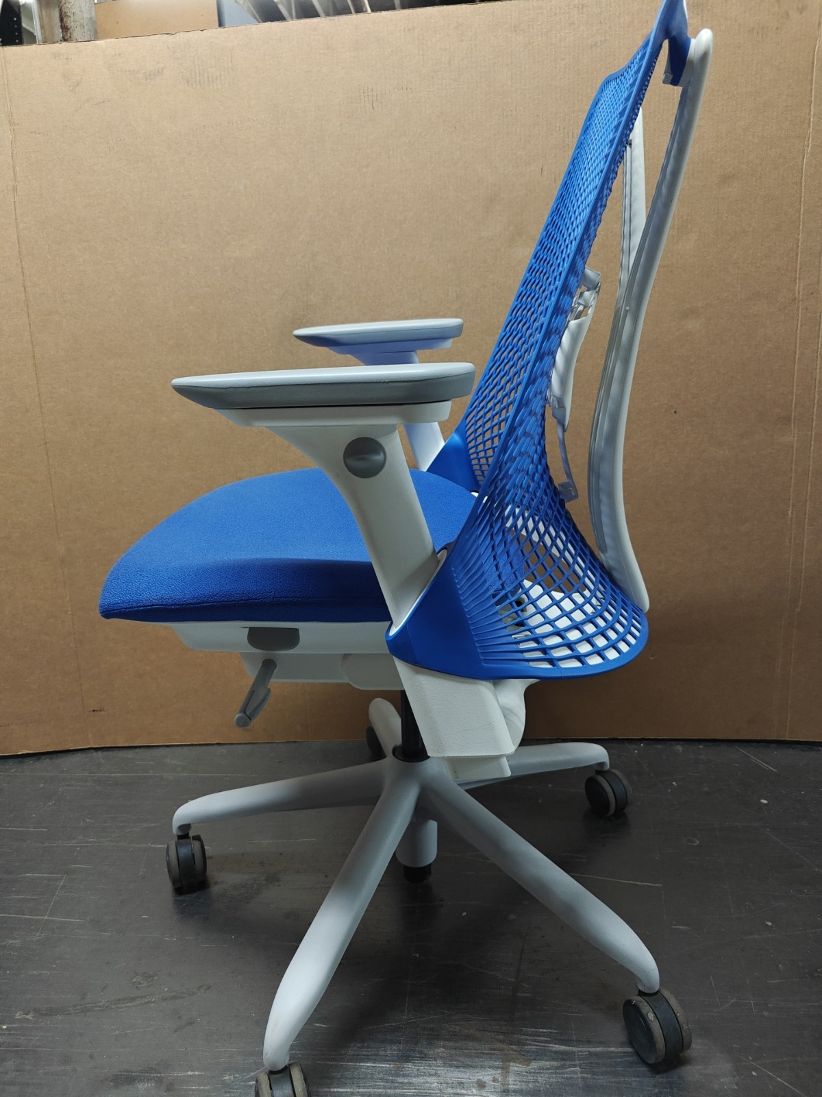 Blue Sayl Office Desk Chair Herman Miller Up Down Arms White Seat/Frame Lumbar