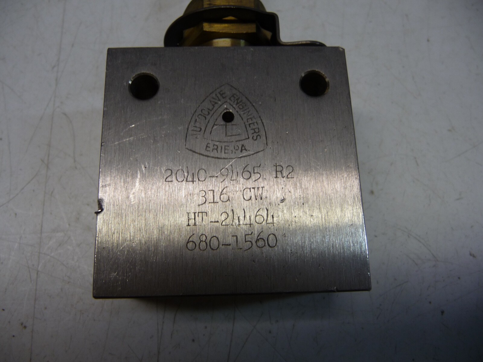 Autoclave Engineers 2040-9465-R2, Stainless Steel Valve