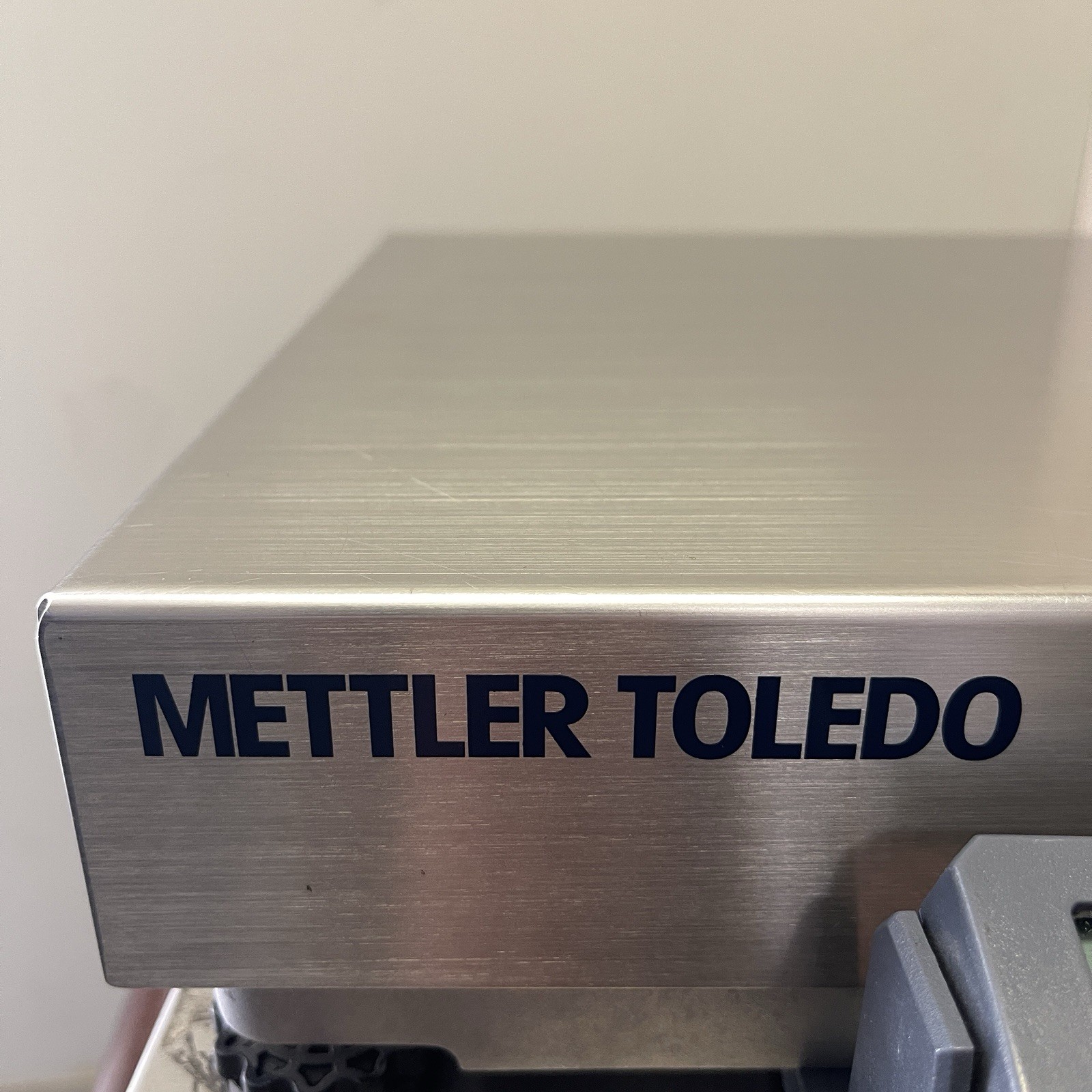 Mettler Toledo Shipping Scale. BCA-222-60U