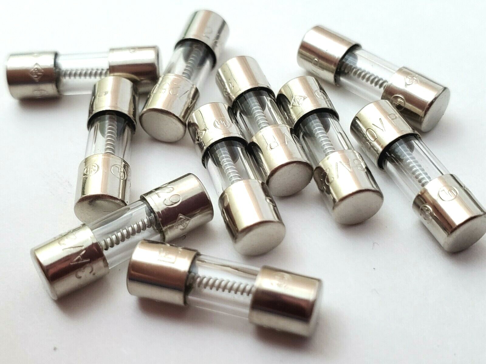 Lot of 10 Littelfuse 2AG3A 250V 3 Amp Slow Blow 5 x 15 mm Glass Fuses 229003