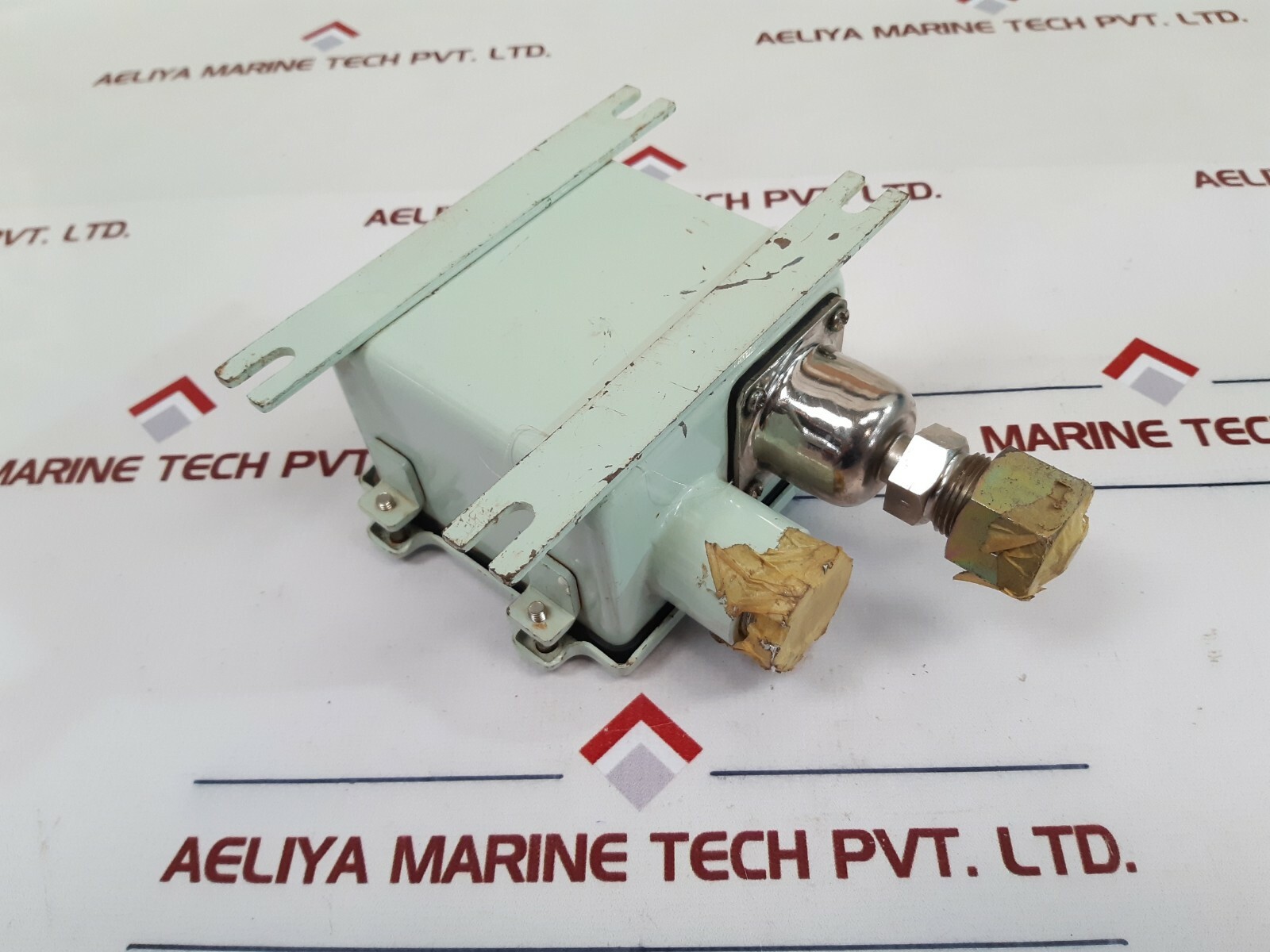 Saginomiya Sps-h235wu3 Pressure Controls