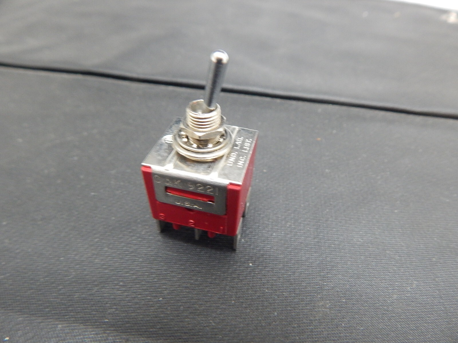 C&K 9221T1CHZ4QD TOGGLE SWITCH ON-ON DPDT 10A 250VAC 28VDC – USA FAST SHIPPING